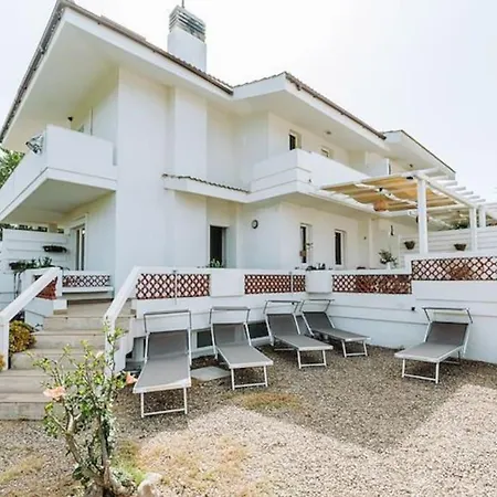 Holiday home Laku Playa